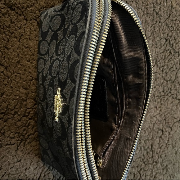 Black Coach Women Handbag - Picture 5 of 9